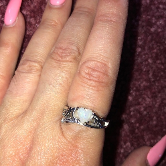 Mom statement ring - Picture 1 of 4